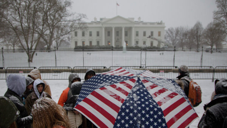 Белый дом - США продолжат курс на изоляцию России, фото РИА Новости