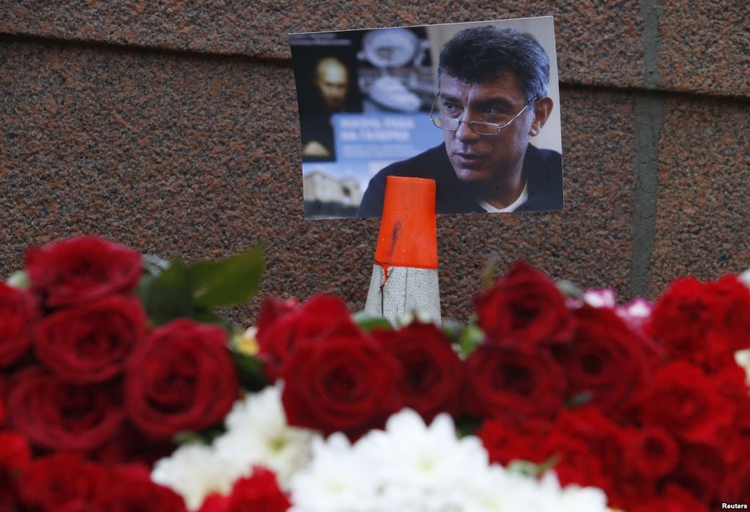 Более 16 тысяч человек собрались на шествие памяти Немцова в Москве, фото - ru.krymr.com Более 16 тысяч человек собрались на шествие памяти Немцова в Москве, фото - ru.krymr.com