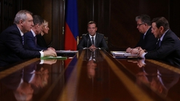 Экономика России демонстрирует признаки восстановления - Медведев