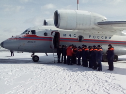Уральские спасатели вылетели в Алтайский край для борьбы с весенним паводком
