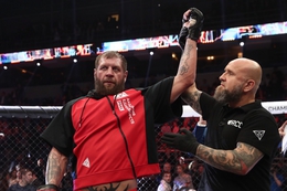 Емельяненко нокуатом выиграл главный бой с Гонзагой в Екатеринбурге
