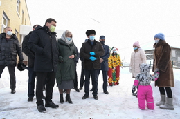 Евгений Куйвашев в ходе рабочего визита в Нижний Тагил посетил два детских сада и школу
