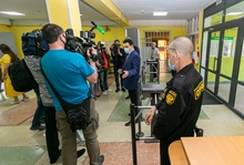В свердловских школах проходят внеплановые комплексные проверки безопасности В свердловских школах проходят внеплановые комплексные проверки безопасности