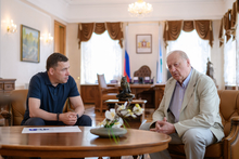 Евгений Куйвашев обсудил развитие легкой промышленности в регионе