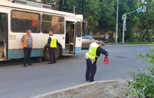 В Екатеринбурге устанавливают обстоятельства ДТП, в результате которого пострадали пассажиры троллейбуса