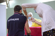 Полицейские уральской столицы вакцинируются от коронавируса