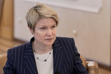 На Госсовете предложили снизить нагрузку на учителей, не связанную с обучением На Госсовете предложили снизить нагрузку на учителей, не связанную с обучением