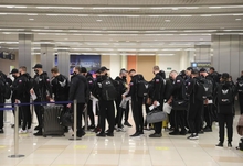 Самолет с фанатами Петра Яна вылетел в Абу-Даби