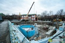 В зоопарке Екатеринбурга строят новый вольер для белых медведей