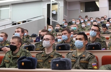 Аркадий Чернецкий встретился с курсантами и преподавателями военного учебного центра УрФУ