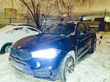 Судебные приставы Екатеринбурга дважды арестовали БМВ Х6, владелица которого задолжала разным банкам