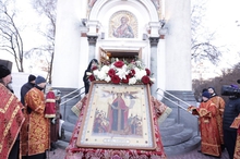 В Свердловской области Фонд святой Екатерины поддержал персонал «красных» зон и семьи погибших врачей