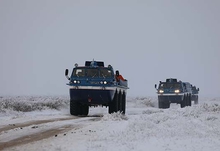 Военный вертолет доставил космических туристов с «Союза МС-20» в Жезказган