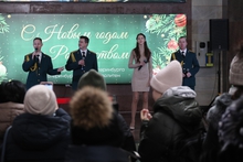 Новогоднее представление от Росгвардии состоялось в екатеринбургском метро