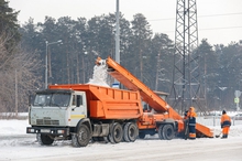 Коммунальщики Екатеринбурга за сутки отправили на полигоны более 12 тысяч тонн снега