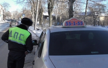 В Свердловской области за три дня выявили 400 случаев нарушений ПДД таксистами В Свердловской области за три дня выявили 400 случаев нарушений ПДД таксистами