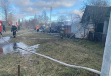 В пожаре в частном секторе Екатеринбурга пострадал человек