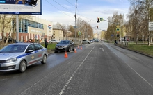 В Екатеринбурге иномарка сбила подростка на электросамокате В Екатеринбурге иномарка сбила подростка на электросамокате