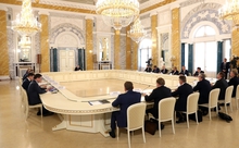 Путин провел совещание по вопросам развития автомобильной промышленности