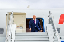 В Екатеринбург прибыл премьер-министр РФ Михаил Мишустин В Екатеринбург прибыл премьер-министр РФ Михаил Мишустин