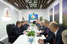Губернатор Евгений Куйвашев встретился с Послом Республики Беларусь в России Владимиром Семашко Губернатор Евгений Куйвашев встретился с Послом Республики Беларусь в России Владимиром Семашко