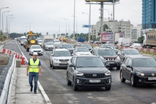 Глава Екатеринбурга открыл движение по развязке Луганская - Объездная автодорога