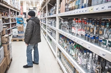 Путин призвал не поднимать излишне цены на спиртное в рамках борьбы с алкоголизмом