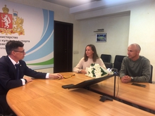 Леонид Рапопорт поблагодарил уральскую бегунью Александру Морозову за победу