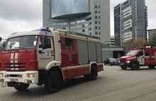 В здании на Розы Люксембург в центре Екатеринбурга во время пожара пострадал человек