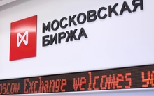 Курс доллара впервые за месяц опустился до 85 рублей