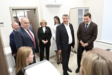 Евгений Куйвашев высоко оценил вклад в сбережение здоровья свердловчан новой поликлиники «Микрохирургии глаза»