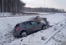 Под Полевским перевернулась иномарка, пострадала 10-месячная девочка