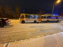 В Екатеринбурге троллейбус столкнулся с автобусом, пострадал 16-летний пассажир
