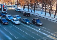В Екатеринбурге инспекторы ГИБДД поймали водителя Range Rover, который грубо нарушил правила