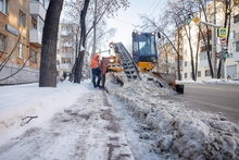 За выходные дни коммунальщики вывезли на полигоны 21 тысячу тонн снега из Екатеринбурга