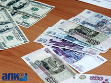 Курс евро опустился ниже 88 рублей впервые с середины февраля