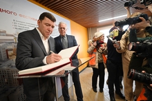 Евгений Куйвашев оценил условия, в которых будут жить студенты в будущем кампусе УрФУ