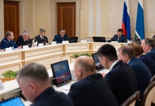 Губернатор поручил активнее бороться с несанкционированными свалками в Свердловской области