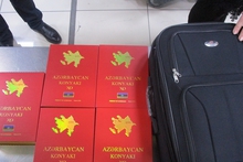 Кольцовские таможенники задержали пассажира с тремя чемоданами элитного алкоголя