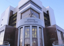 Суд оставил под стражей начальника свердловского управления по контролю за оборотом наркотиков Ивана Ергеледжи