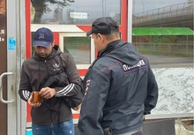 В Железнодорожном районе Екатеринбурга полицейские проводят миграционный рейд