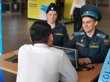 В аэропорту «Кольцово» состоялась акция «Узнай о своих долгах».