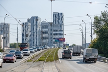 Строители закроют движение транспорта по улице Сахалинской в Екатеринбурге