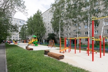 По инициативе екатеринбуржцев благоустроены десятки дворов к юбилею города По инициативе екатеринбуржцев благоустроены десятки дворов к юбилею города