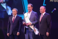 Андрей Симановский получил звание почетного гражданина Екатеринбурга Андрей Симановский получил звание почетного гражданина Екатеринбурга