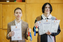 Юные изобретатели Екатеринбурга привезли золотые медали из Китая