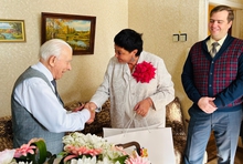 Столетие ветерана Николая Власова в Екатеринбурге отметили концертом ансамбля песни и пляски Уральского округа Росгвардии