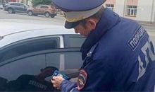 В Екатеринбурге на пять суток арестовали водителя, который отказался снять тонировку