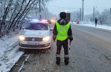 Госавтоинспекция Екатеринбурга призвала к внимательности и осторожности на дорогах в непогоду
