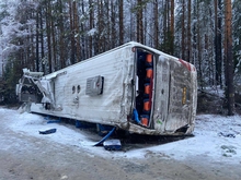 В аварии под Верхней Пышмой погиб водитель рейсового автобуса и его пассажир
